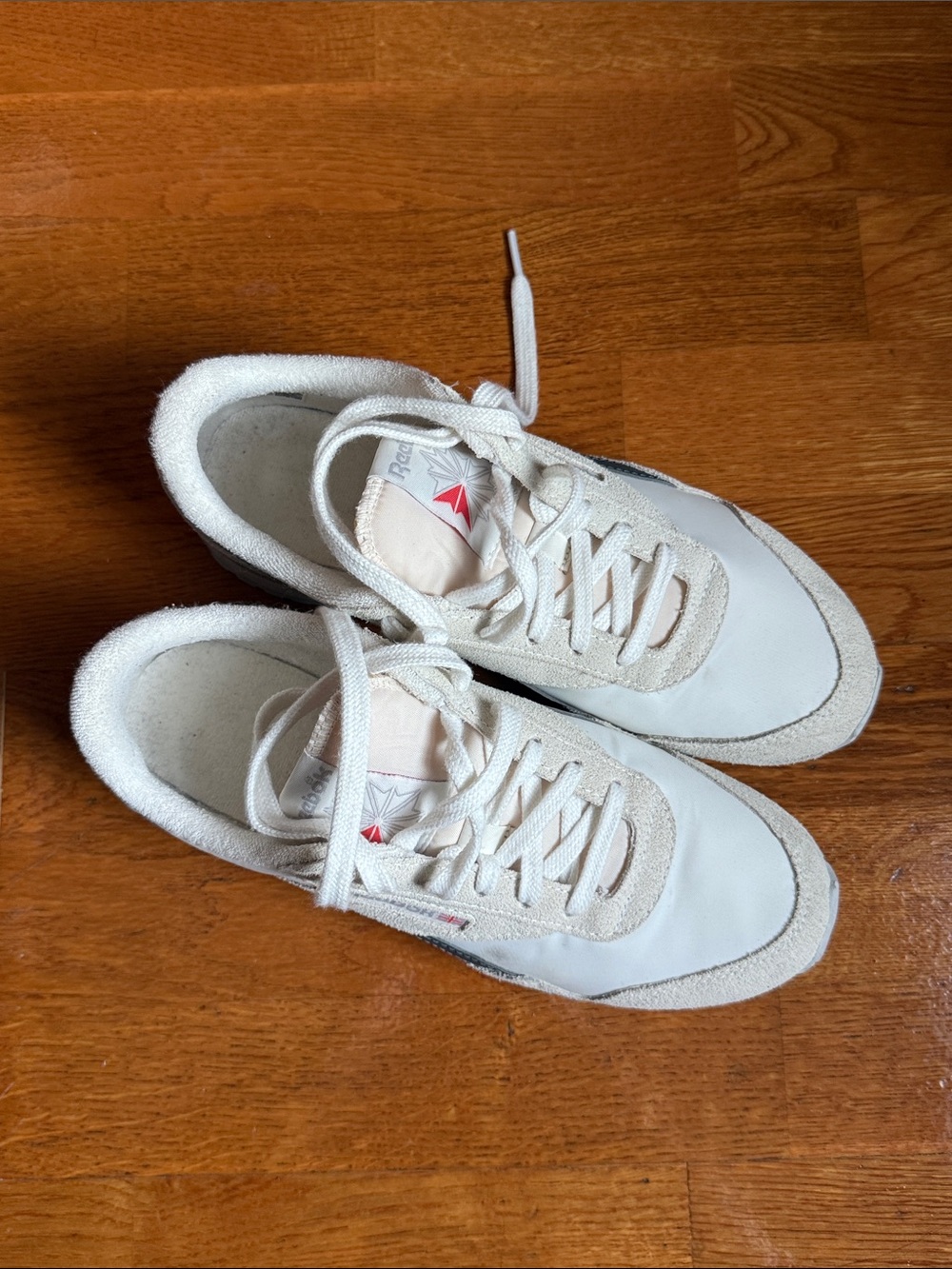 Reebok Women’s Classic AZ Casual Sneakers - Picture 3 of 9